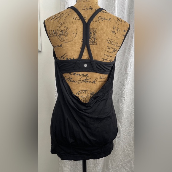 Lululemon C.Y.B Tank in Black Power Luxstreme
Size 4 - Picture 3 of 9
